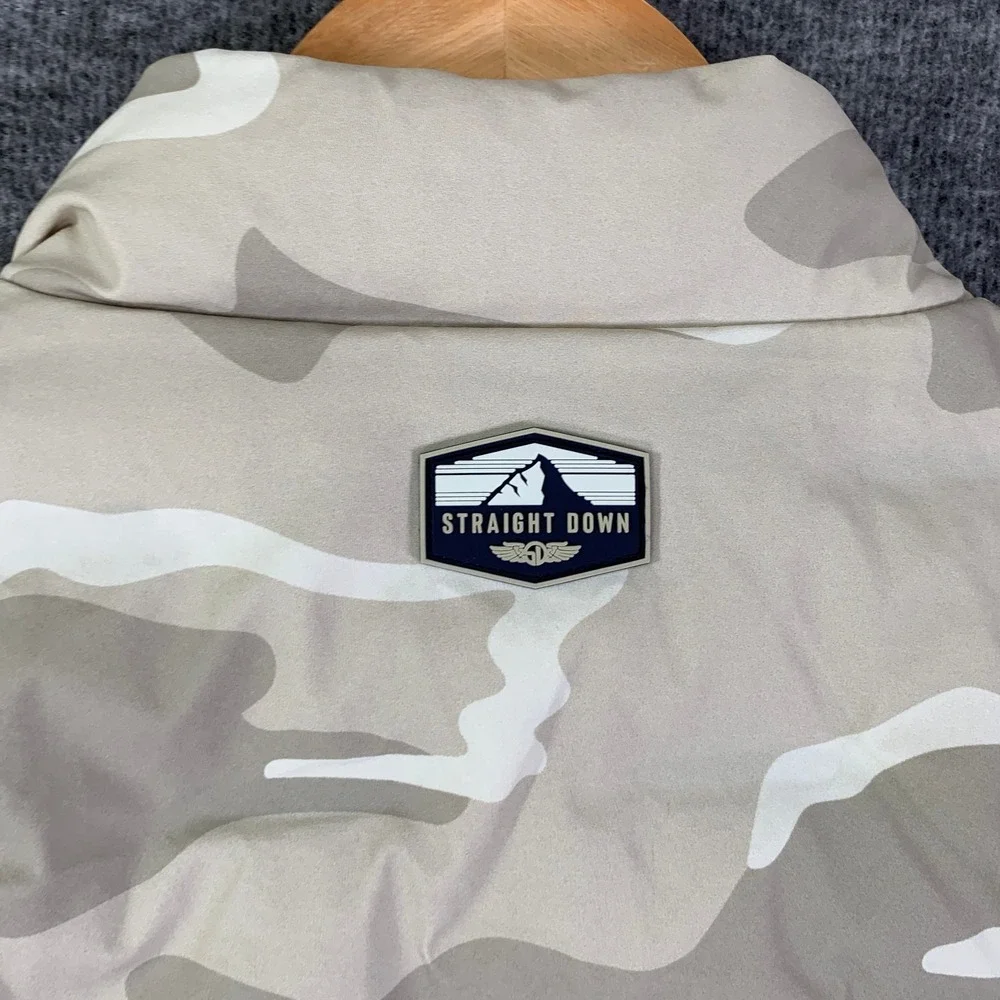 Straight Down Peak Vest Men Large Camo Goose Down Puffer Golf Performance Modern